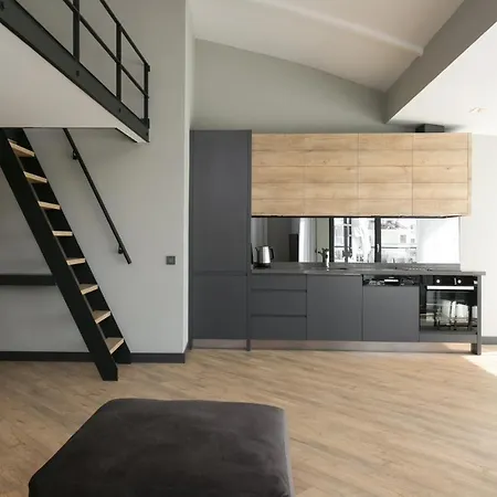 Aparthotel Z-suites 4*