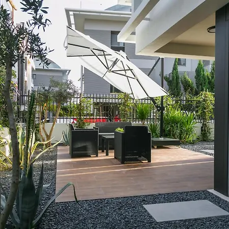 Z-suites Aparthotel *