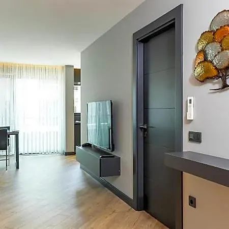Aparthotel Z-suites 4*