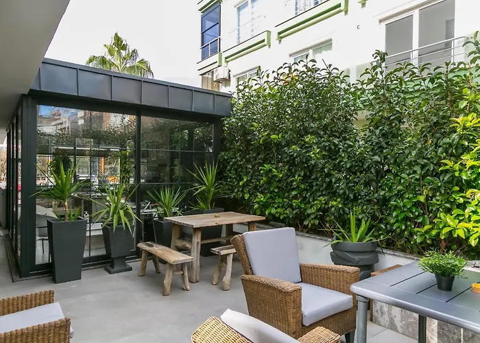 Ξενοδοχείο με διαμερίσματα Z-suites 4*