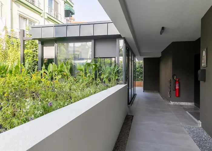 Ξενοδοχείο με διαμερίσματα Z-suites 4*