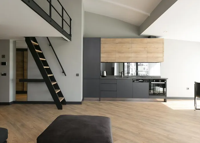 Ξενοδοχείο με διαμερίσματα Z-suites 4*