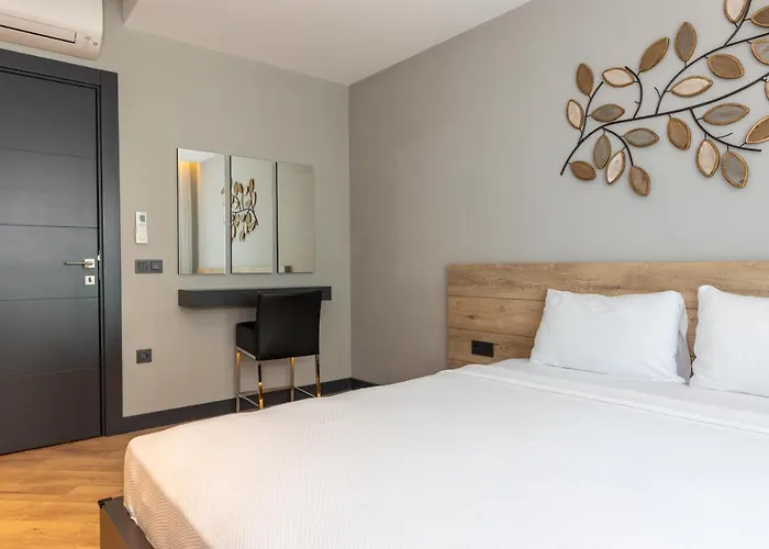 Z-suites Ξενοδοχείο με διαμερίσματα 4*