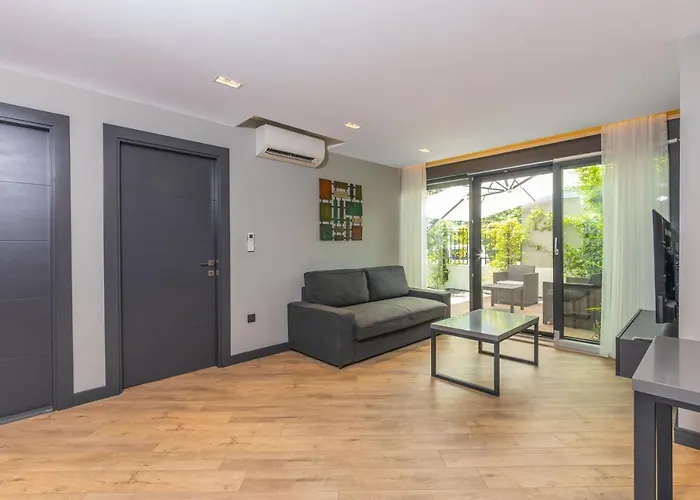 Ξενοδοχείο με διαμερίσματα Z-suites 4*