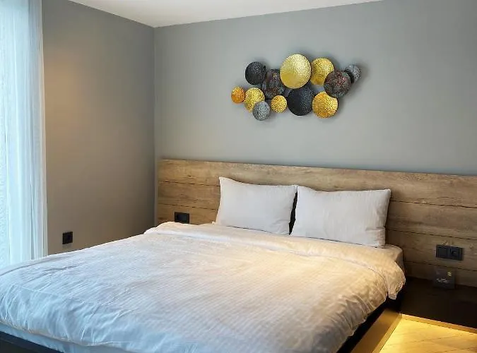 Z-suites Ξενοδοχείο με διαμερίσματα 4*