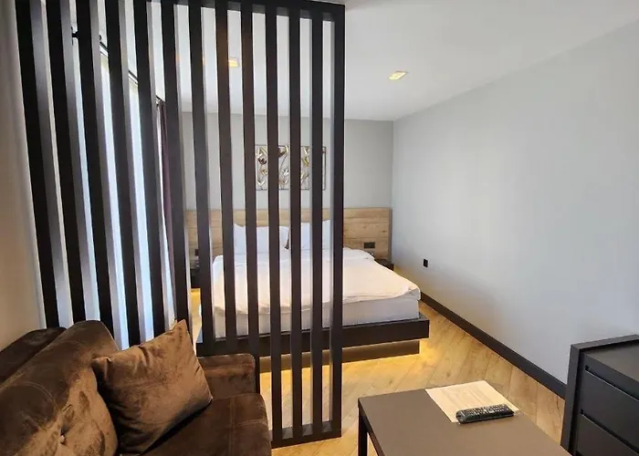 Z-suites Ξενοδοχείο με διαμερίσματα 4*