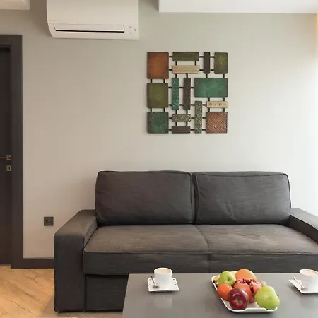 Ξενοδοχείο με διαμερίσματα Z-suites 4*